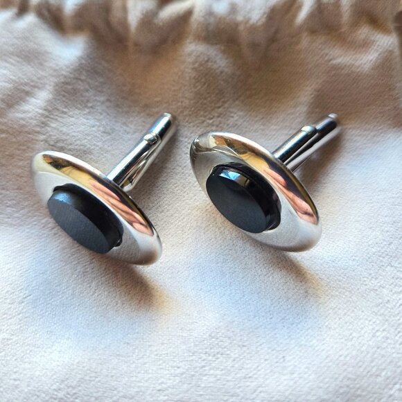 Vintage Silver tone Metal Cufflinks with black stone or resin - Picture 3 of 6